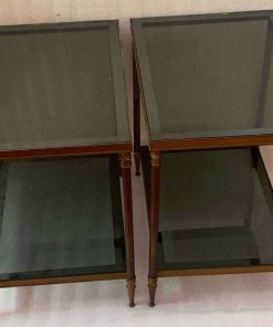 1950/70′ Paire De Bouts De Canapés En Laiton à 2 Niveaux Maison Jansen Plateaux Verre Fumé 56 X 40 X H 54 cm